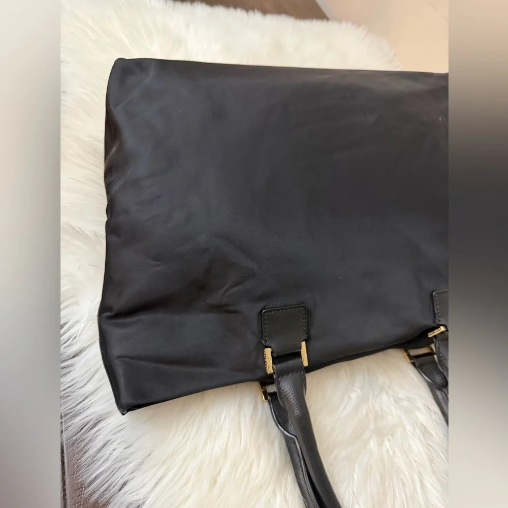 Black Medium Tory Burch Bag